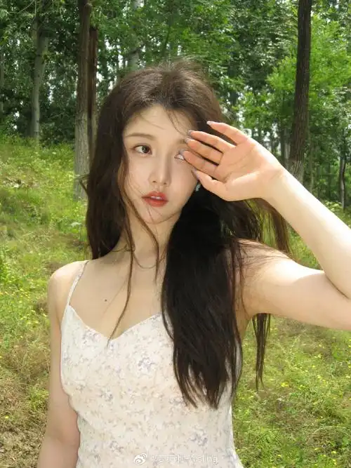 936905姜贞羽超话#一张照片欢迎夏天