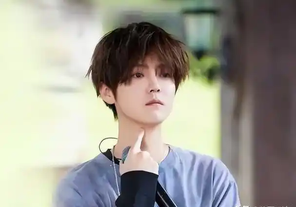 才明白,为何鹿晗和关晓彤能挺过七年之痒,原来"高攀"