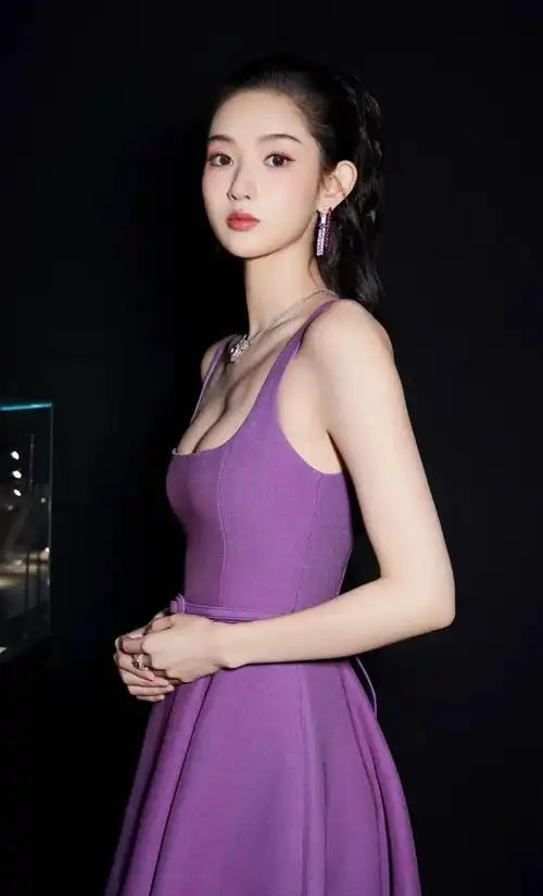 王玉雯,身材真的很好,性感饱满!