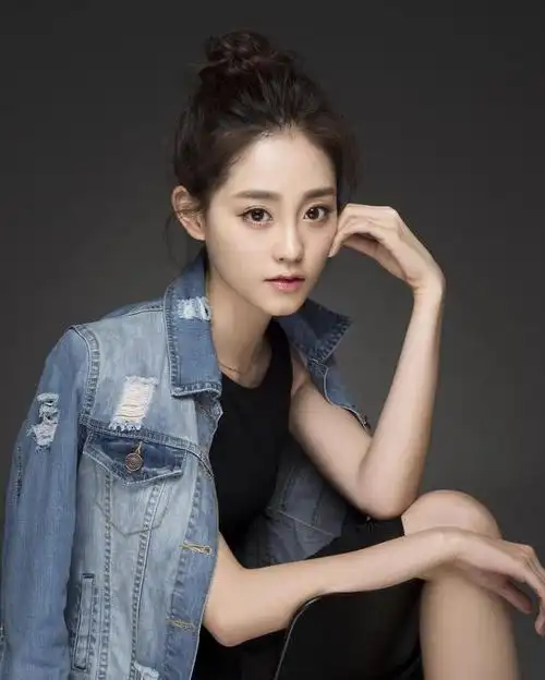 代表作:《寂寞空庭春欲晚》,《煮妇神探》,《灵魂摆渡2》,《三生三世