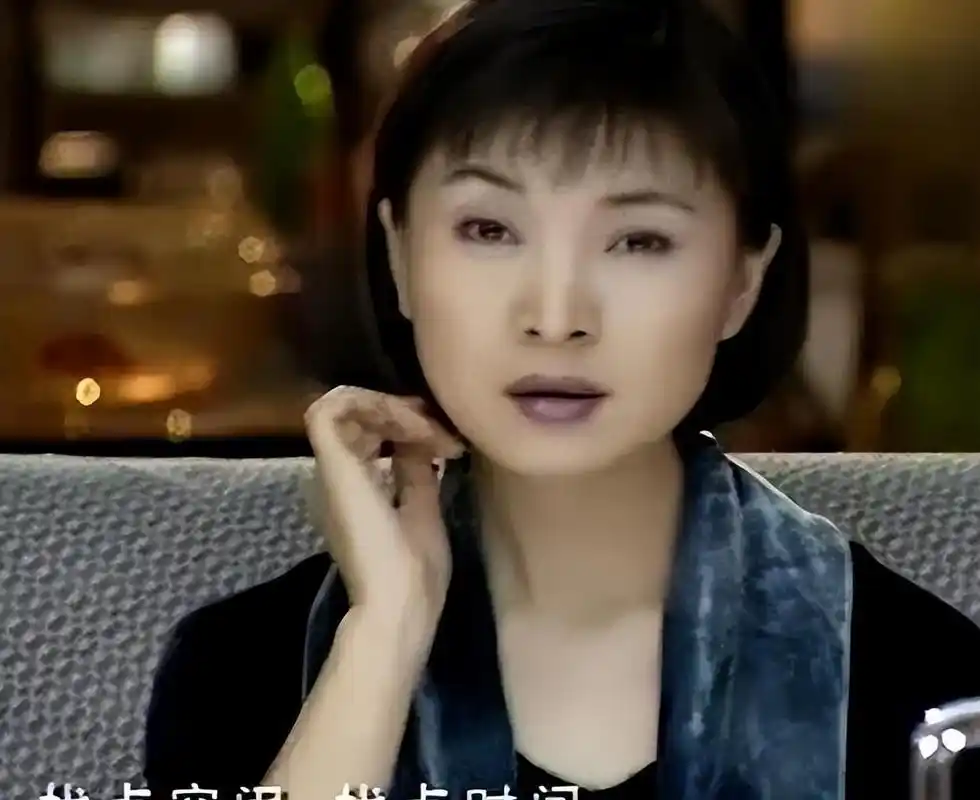 歌手陈红:当年红极一时,离婚后被前夫告上法庭,53岁容貌大变样