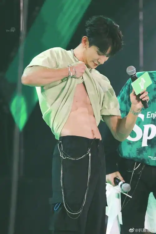 男明星腹肌鉴赏