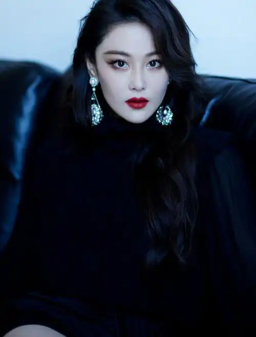 张馨予御姐风##张馨予冷脸