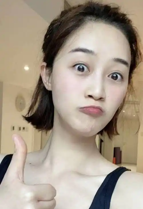 蓝盈莹为好身材拼了,骑车100多公里,难怪她素颜都那么美_健身_社交