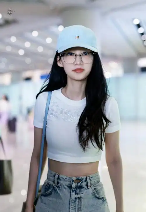 【李沁】20240517 西安0115北京私服同款穿搭