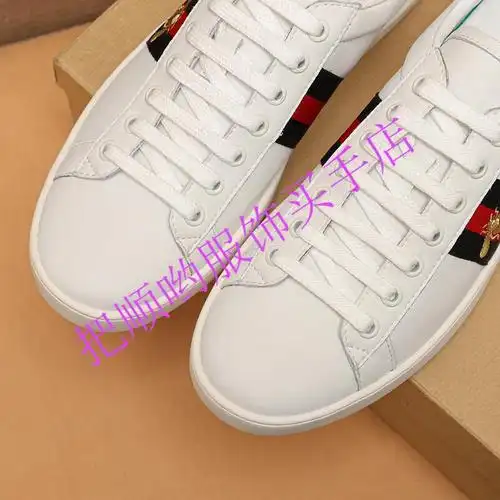 gucci古驰 酷奇古奇欧洲站小蜜蜂小白鞋男板鞋平底男士休闲鞋子头层