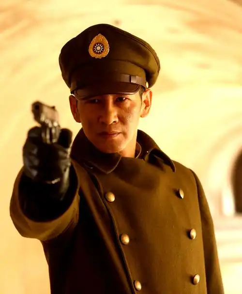 p>王劲松,1967年11月15日出生于江苏省无锡市,中国内地男演员,南京市