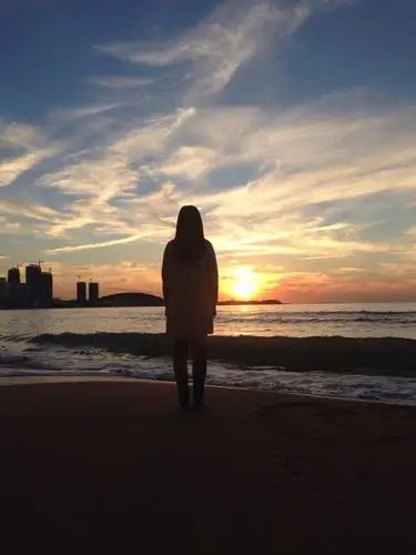 有时候,我喜欢安安静静的一个人.