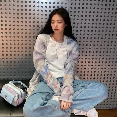 共1300 件中长款长袖针织衣服v领宽松相关商品