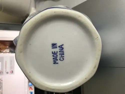 请帮我看看这个外销瓷是哪个年代,价值几何?谢谢!