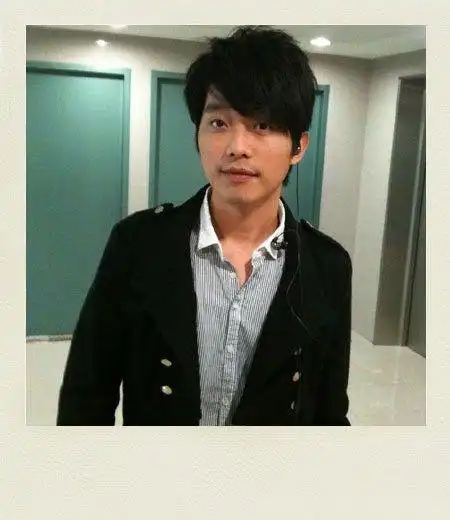 谁有张栋梁的图片.要好看的.我做头像的哦.