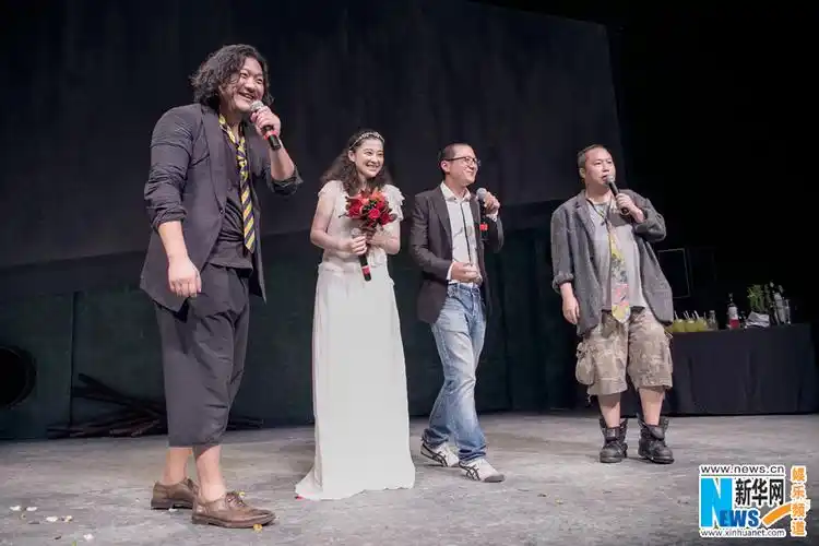 梅婷与老公曾剑补办婚礼现场曝光女儿快快惹人爱