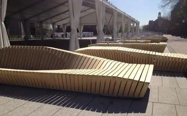 户外公共座椅:城市中一道亮丽的风景