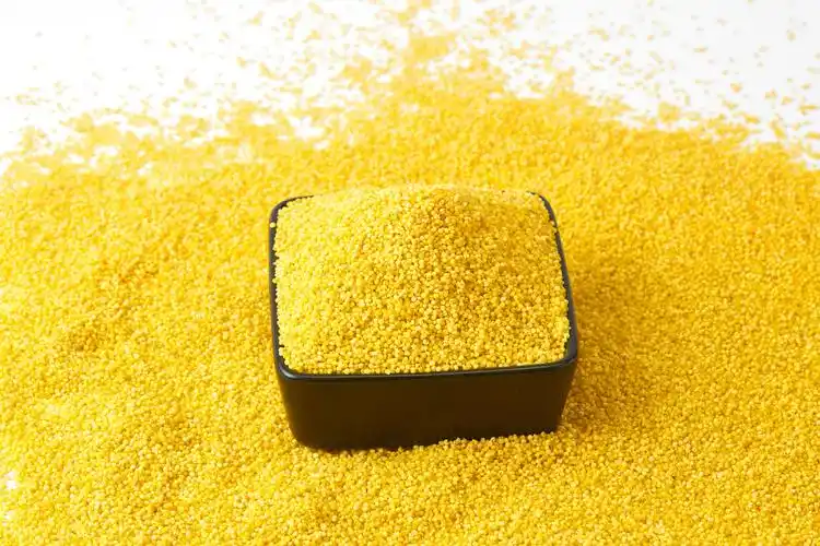 平铺黄小米黑盒黄小米一盒黄小米一盒粮食