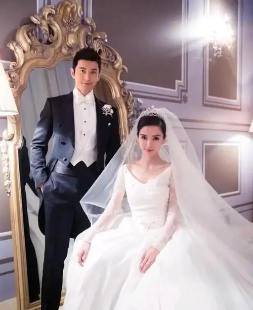 6位明星夫妻的结婚照,唐嫣炫耀,baby甜蜜,我就服陈小春!