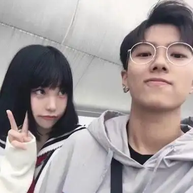 2018情人节双人情侣微博头像一人一张 低调幸福清新情侣头像