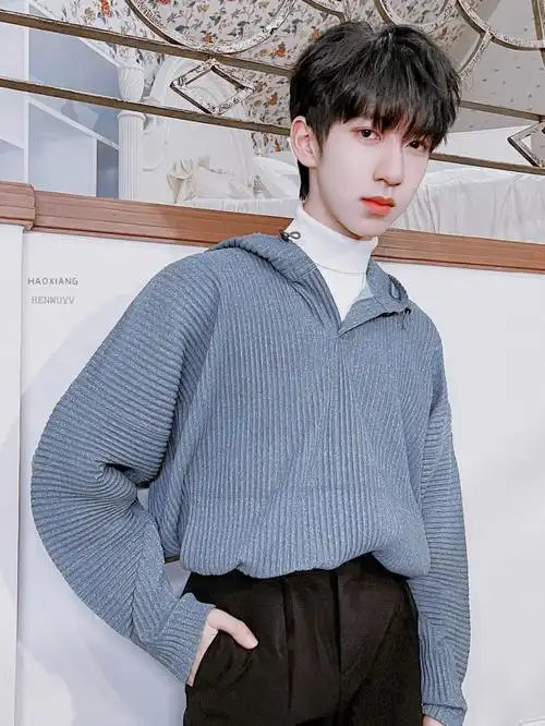 贺峻霖清冷气质