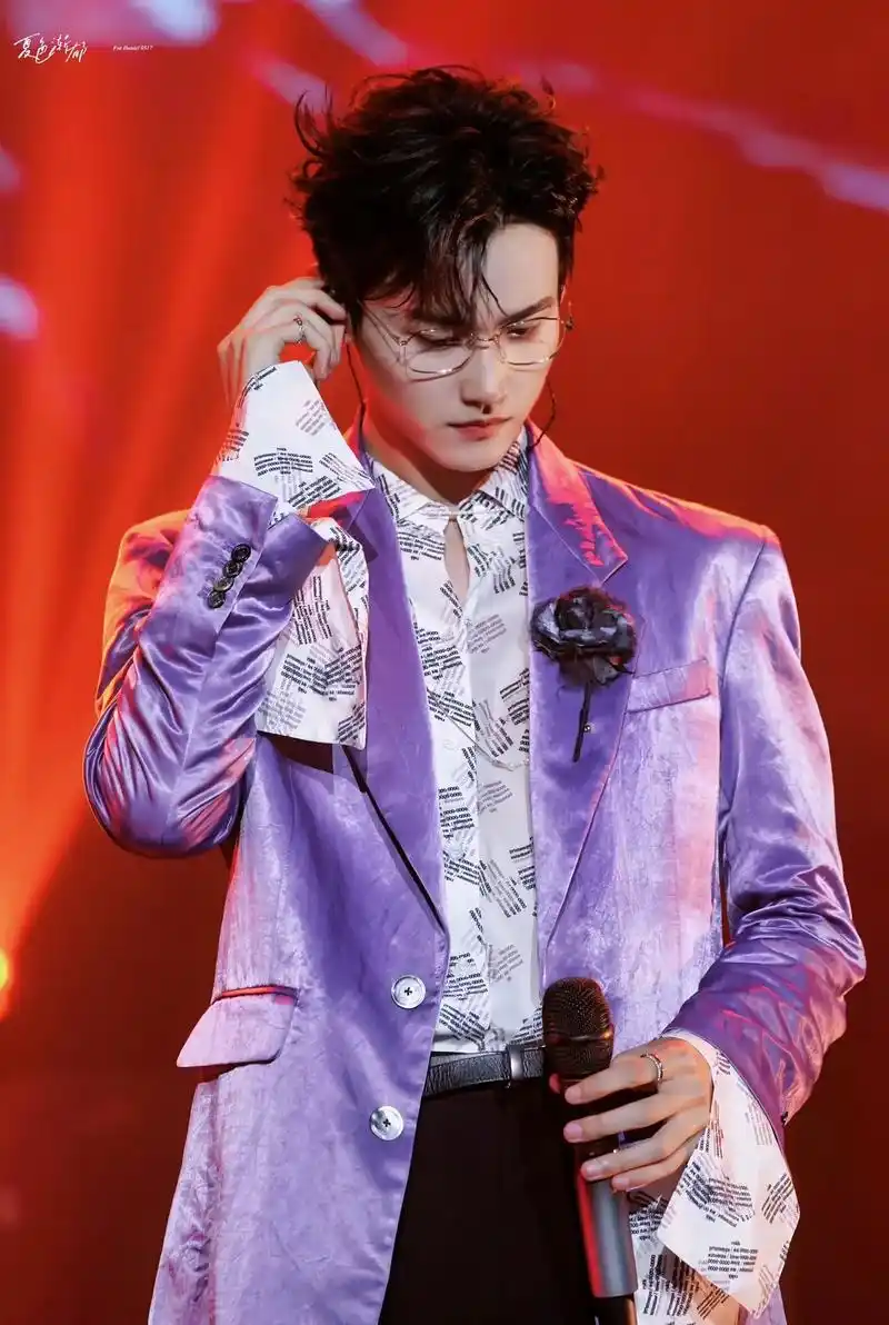 周柯宇 #神级现场 #绝美 #舞台 #一眼沦陷 柯宇老婆绝 - 抖音