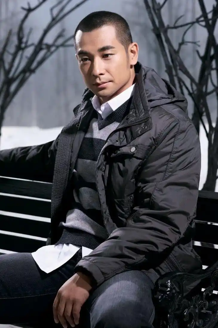 武术巨星赵文卓帅气照片来一波,作为儿时的偶像,真的很崇拜他