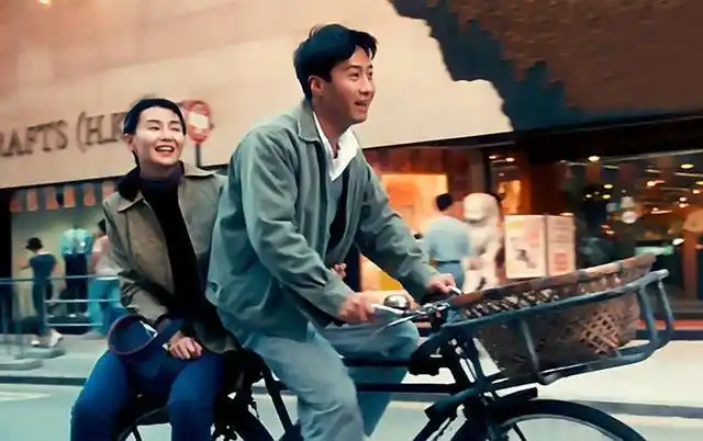 黎明张曼玉二搭爱情片,虽没能超越《甜蜜蜜》,但照样cp感十足