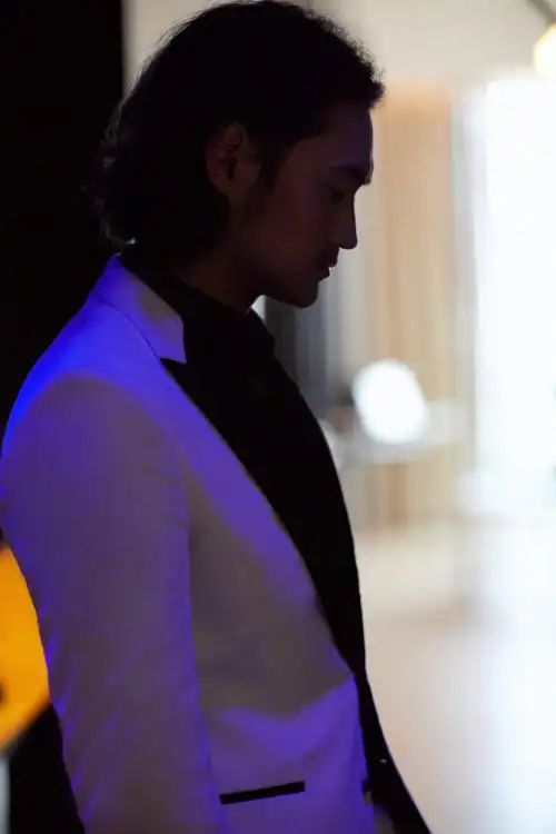 简介:袁弘北京国际电影节雅痞写真图片,分享一组袁弘图片给大家,图中