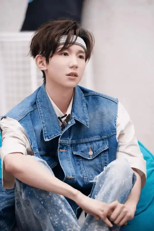 王源明日之子?邓伦新戏和综艺?赖冠霖导演?演员不许假唱?_影响