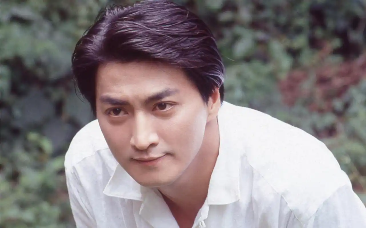 何家劲:获奖歌曲【从头做起】粤语现场版_哔哩哔哩_bilibili