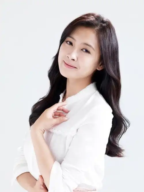 在一个小教会中简单的进行"】