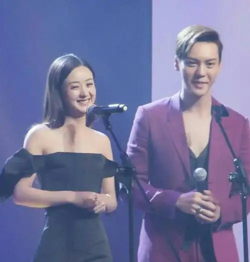 赵丽颖换性感装扮,为追求爱情,始终念念不忘