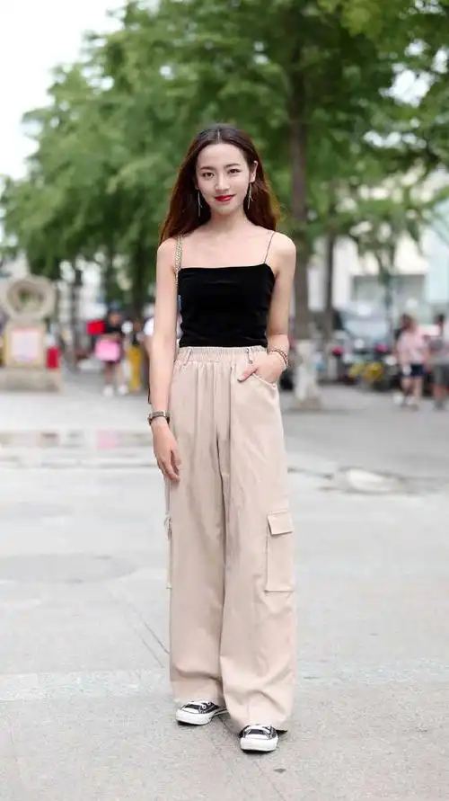 街拍:夏季美女清凉出街,这样穿搭让你明星范儿十足