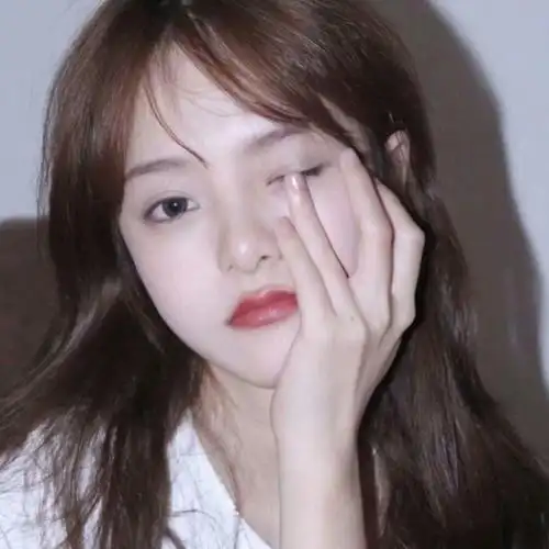 独特好看的美女头像,女生头像图片-回车桌面