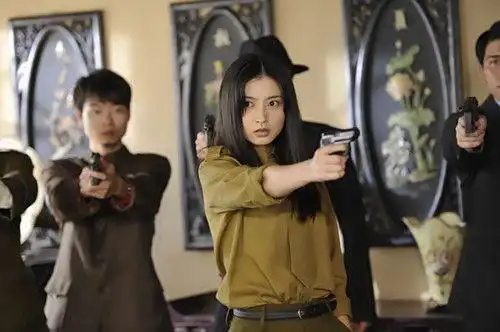 黎明前的抉择斓曦饰姐妹花遇挑战