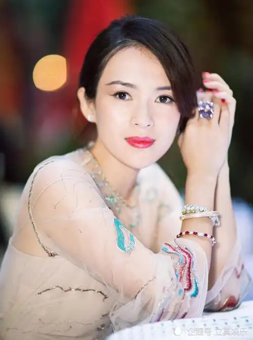 演员章子怡经典照片合集