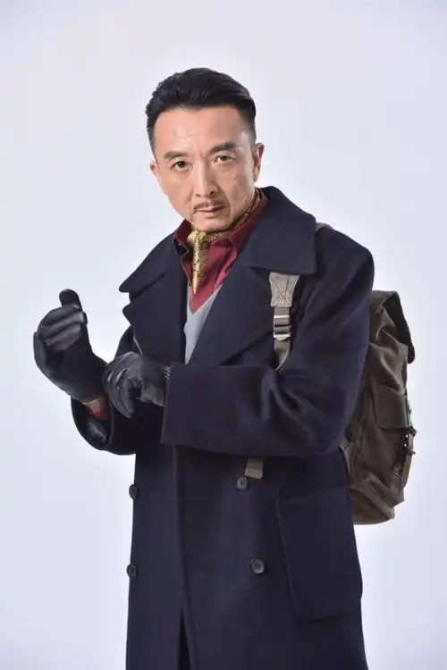 鬼吹灯之昆仑神宫再探冒险秘境刘波饰演富商明叔