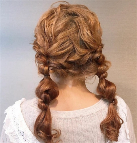 洛丽塔双马尾扎发 萌妹萝莉发型图片_时尚扎发 - 美发站