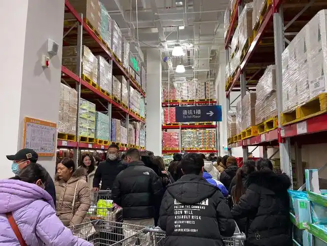 日均万人,消费千万,"门票"260元的山姆竟成南通最热__