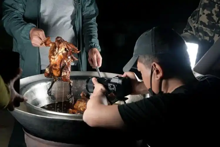 上瘾央视味道揭秘龙陵生态美食现场拍摄花絮来爆料