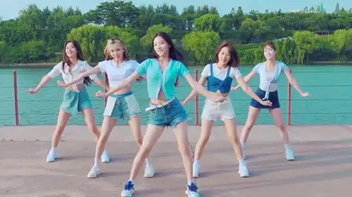 韩国女团aoa短裙舞