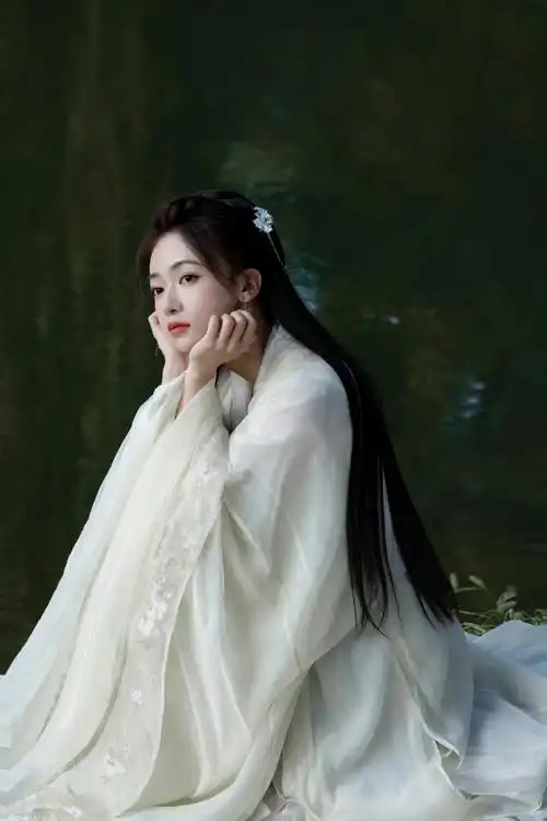 吴谨言白衣古风造型##吴谨言白衣古风大片