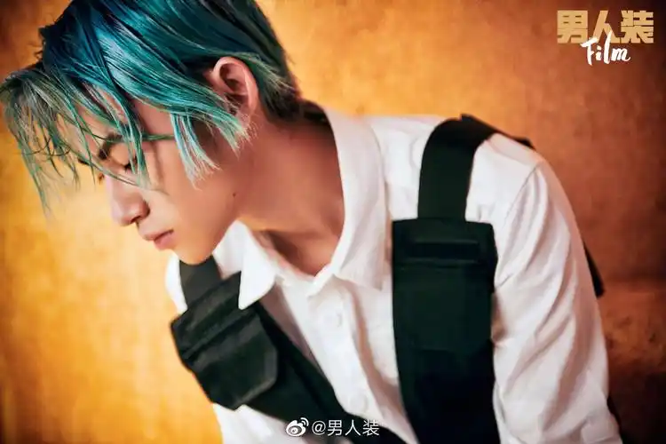 小鬼男人装杂志