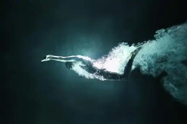 游泳更别提本世纪最受人们欢迎的减肥运动一万点艰难猛烈冲击身体工作