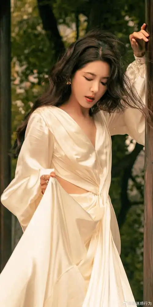 曾黎优雅迷人写真图集__财经头条