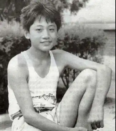 明星儿时旧照大曝光十八变后你能认出谁图