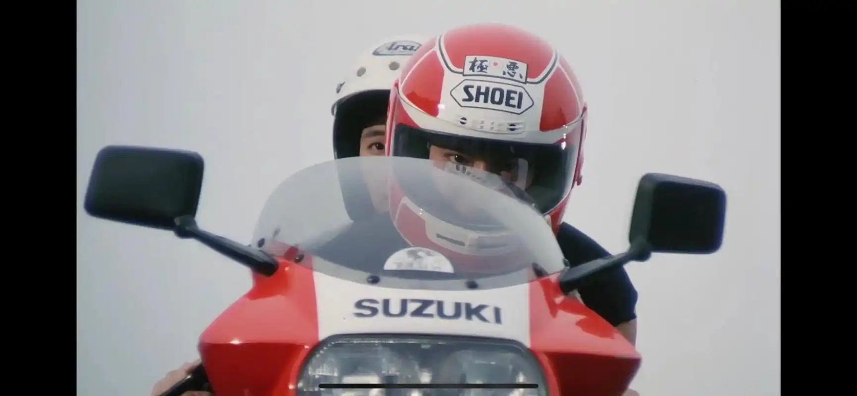 为什么出现很多天若有情刘德华的摩托车头盔 图2尖东双虎不知道是不是