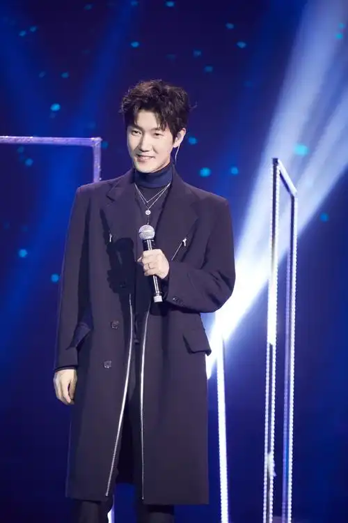 王晰超话今日,@王晰受邀参加2020爱宠狂欢节,献唱#王晰2020音乐大碟