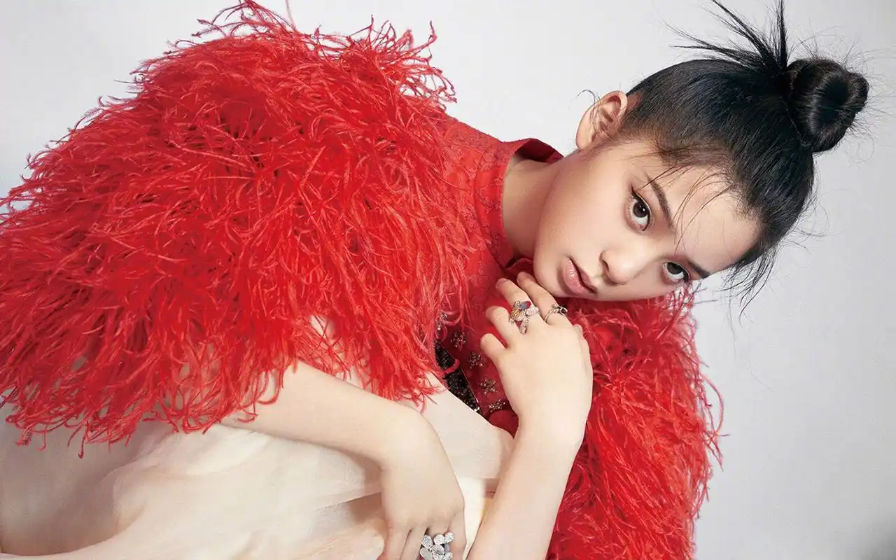 欧阳娜娜甜美少女风高清桌面壁纸