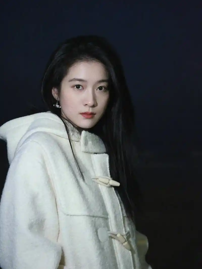 张雪迎 #墨白   这组照片真的爱啦,好爱看,宝贝真的好美 - 抖音