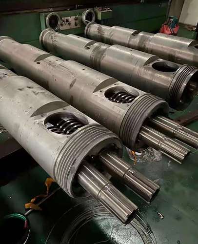 塑料挤出机螺杆料筒不锈钢注塑机配件合金耐磨吹瓶膜造粒舟山炮筒欧斯