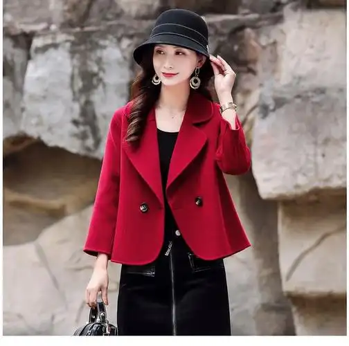 小个子女生必买的冬季短款外套,这几款最流行,显瘦又保暖