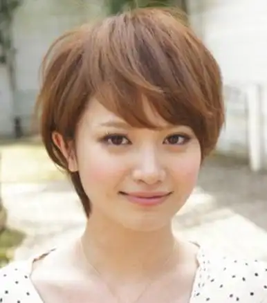 女生小圆脸适合什么样式的短发 脸圆适合什么中短发
